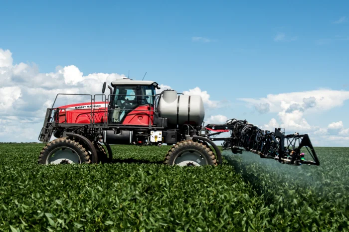 Оренда самоходного обприскувача для сільгоспробіт у Чернігові- фото № 1