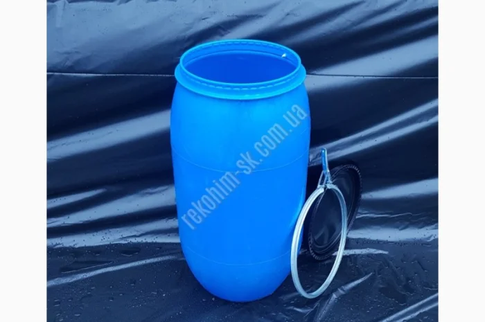 Пластиковая бочка 160л (б/у) с крышкой- фото № 2