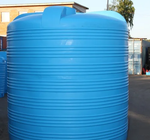 Пластиковая емкость- фото № 1