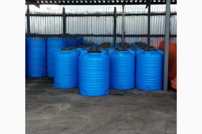 Емкость пластиковая пищевая, бочка(бак) для воды вертикальная, ємність- фото № 1