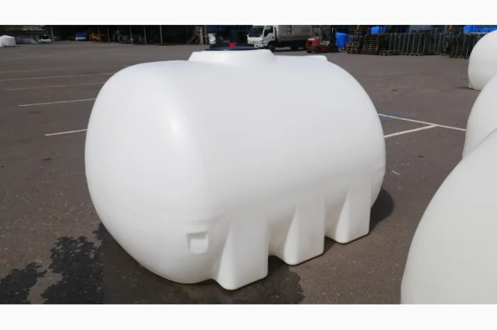 Пластиковые емкости для транспортировки жидкостей- фото № 1