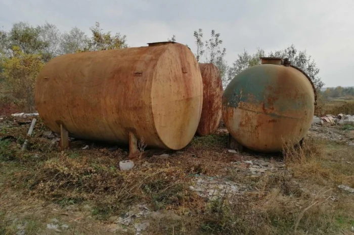 Металлические емкости, резервуары, бочки- фото № 4