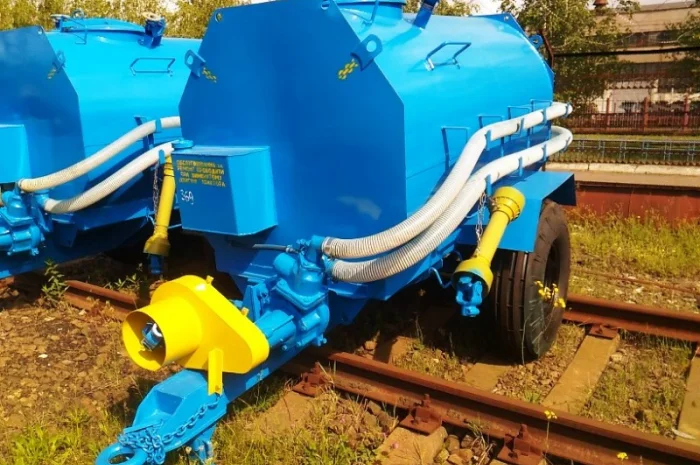 Ёмкость прицепная для воды апв 3 Уманьферммаш- фото № 3