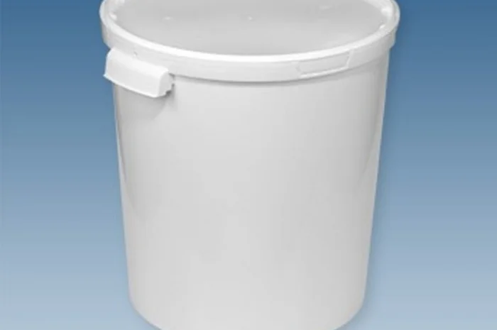 Контейнер для харчових продуктів 33 л з кришкою- фото № 1