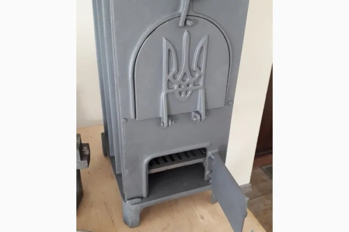 Печь чугунная большая 6 кВт с варочной поверхностью буржуйка- фото № 1