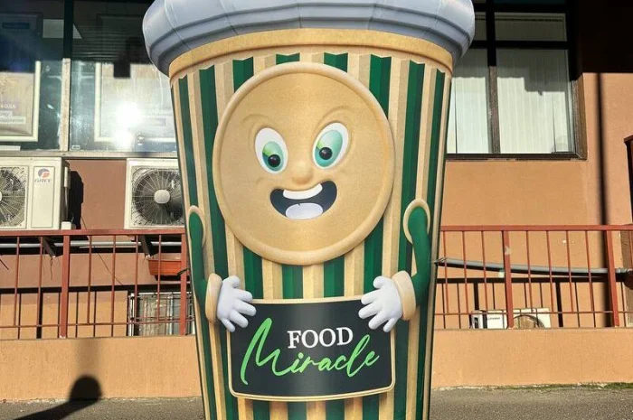 Уличная реклама ресторана- фото № 5