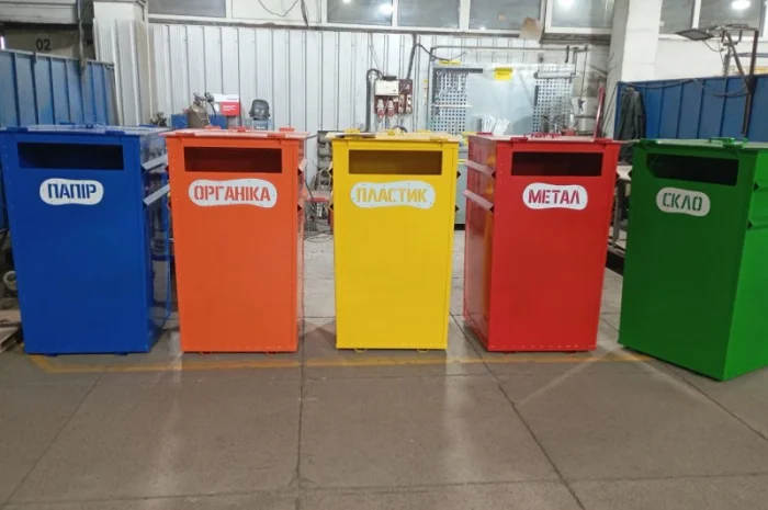 Баки для раздельного сбора мусора- фото № 1