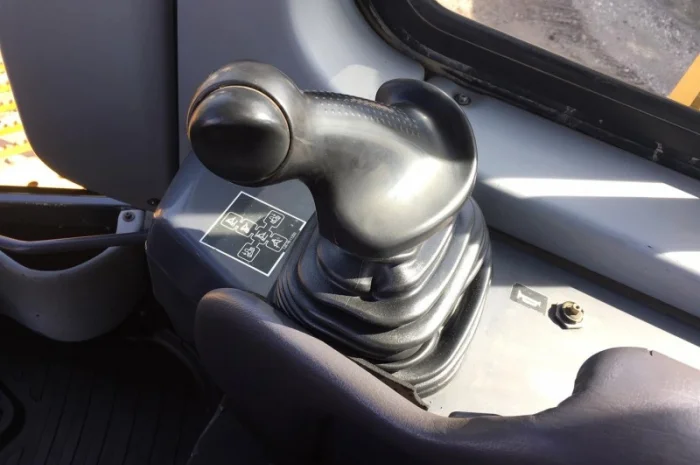 Бульдозер Komatsu D65PX-15E0 б/у в продаже- фото № 8