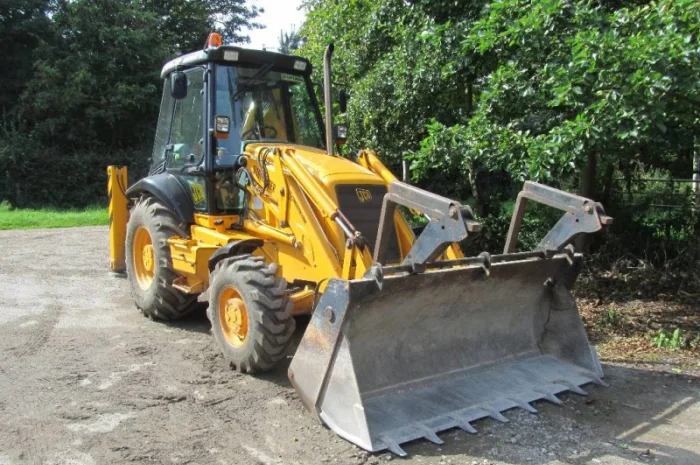 Екскаватор-навантажувач JCB 3CX у Києві- фото № 2