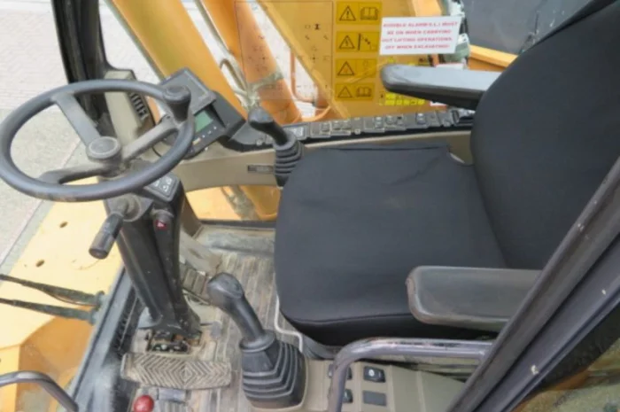 Колісний екскаватор Case WX210 у продажу- фото № 4