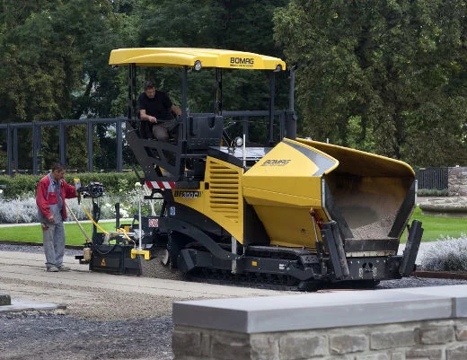 Асфальтоукладчик Bomag BF 300 C в продаже- фото № 1