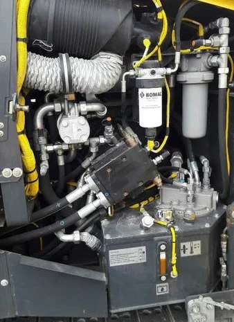 Асфальтоукладчик Bomag BF 300 C в продаже- фото № 8