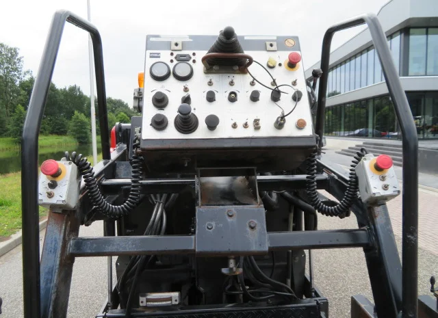 Асфальтоукладчик Vogele Super 800 – строительная техника б/у- фото № 3