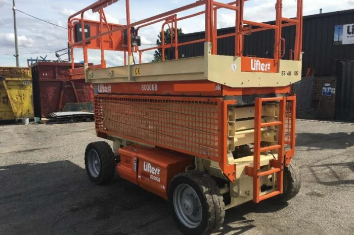 Подъемник ножничный JLG 4069LE – строительная техника- фото № 3