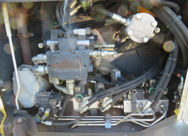 Асфальтоукладчик Bomag BF223 в продаже- фото № 7