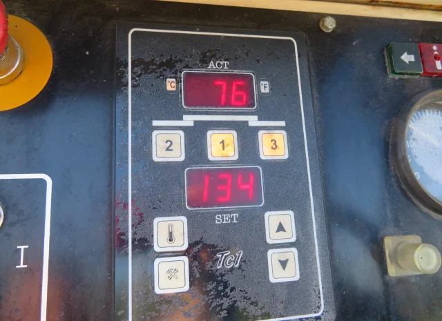 Асфальтоукладчик Bomag BF223 в продаже- фото № 15