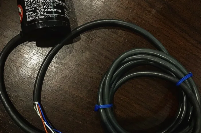 Датчик перемещения OMRON Rotary Encoder E6B2-CWZ6C- фото № 3