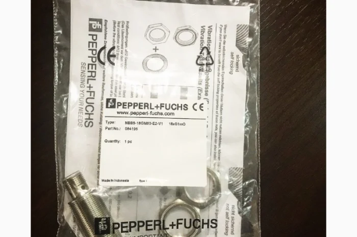 Індуктивний датчик Pepperl+Fuchs NBB5-18GM50-E2-V1 на складі- фото № 3
