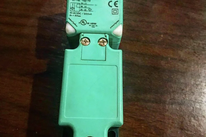 Індуктивний датчик Pepperl+Fuchs NBN40-U1-E2- фото № 2