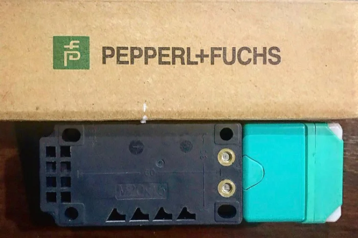 Індуктивний датчик Pepperl+Fuchs NBN40-U1-E2- фото № 3