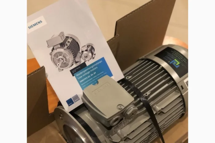 Электродвигатель Siemens 1LE1003-0EB42-2FA4- фото № 1