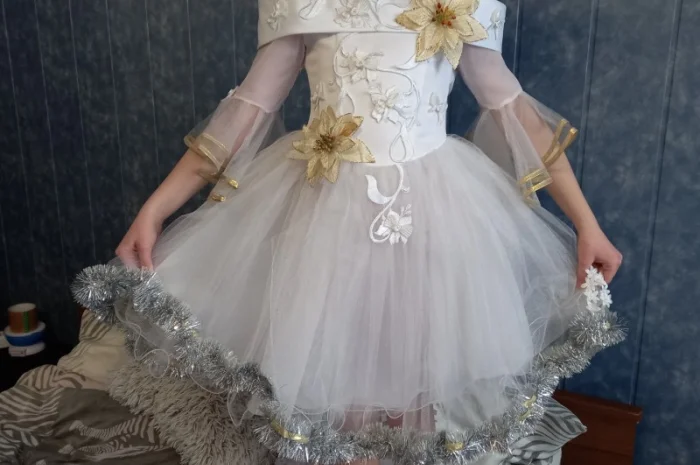 Новое праздничное платье для девочки- фото № 19