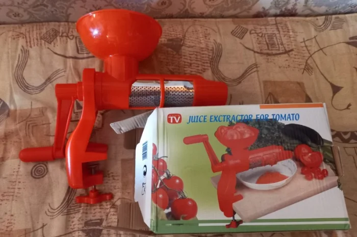 Нова соковижималка для помідор та ягід недорого- фото № 1