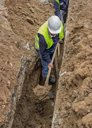 Разработка траншей и котлованов в Киеве- фото № 1