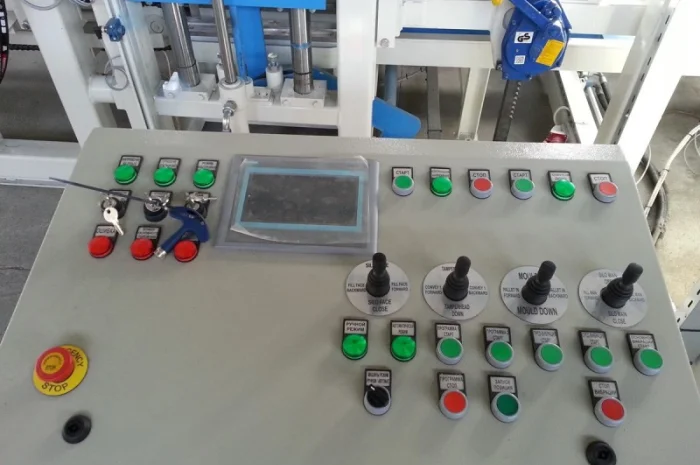 Вибропресс для производства тротуарной плитки R-400 Эконом (400-500 м2/смена)- фото № 15