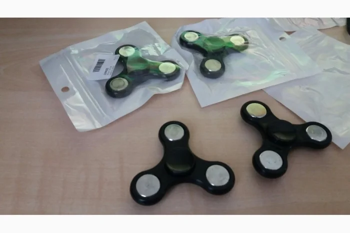 Успокоитель нервов, Спиннер, Fidget Spinner, для пальцев, вертушка, крутилка- фото № 3