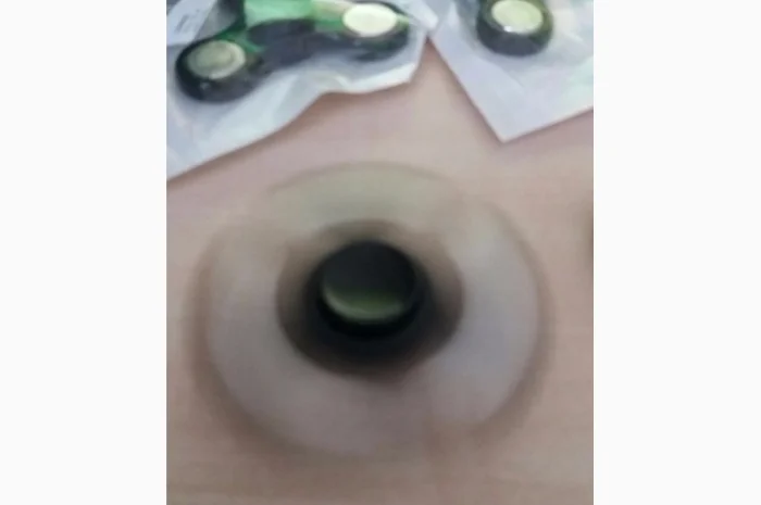 Успокоитель нервов, Спиннер, Fidget Spinner, для пальцев, вертушка, крутилка- фото № 4