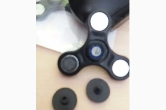 Успокоитель нервов, Спиннер, Fidget Spinner, для пальцев, вертушка, крутилка- фото № 5