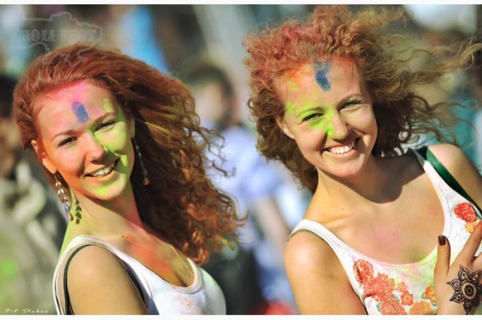 Фарба Холі – яскраві та безпечні фарби для свят- фото № 3