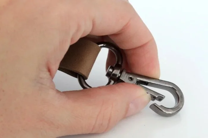 Шкіряний шнурок для бейджа- фото № 3