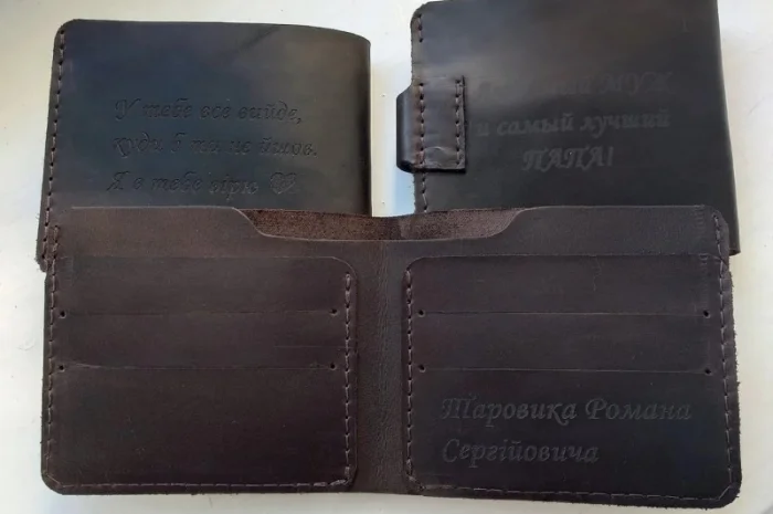 Кожаный кошелек с индивидуальной гравировкой- фото № 8