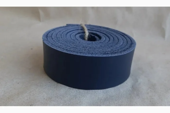 Заготовки для ременів з натуральної шкіри темно-синього кольору- фото № 1