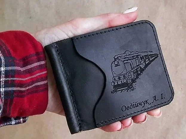 Кожаный зажим для денег с гравировкой, именной зажим для денег, ручная работа- фото № 6