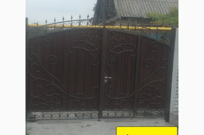 Ворота распашные гаражные. Калитки- фото № 2