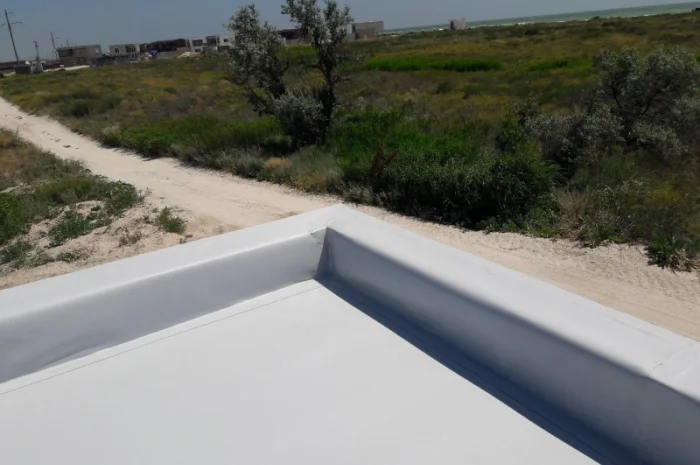 Услуги по ремонту и устройству кровли ПВХ мембраной- фото № 1