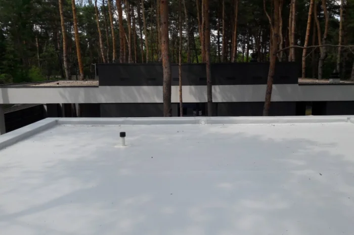 Ремонт та влаштування покрівлі ПВХ та ТПО мембраною- фото № 1
