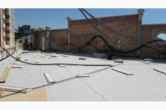 Капітальний ремонт покрівлі з ПВХ мембранами в Запоріжжі- фото № 1