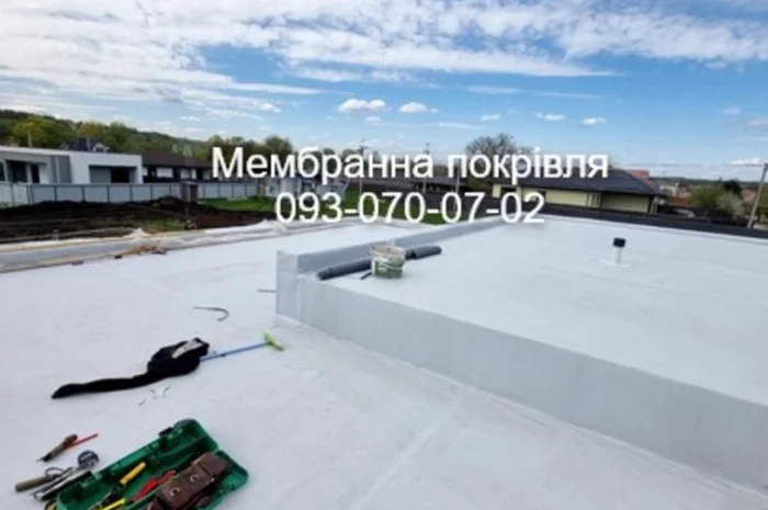 Монтаж ПВХ покрівлі та укладка ПВХ мембрани- фото № 1