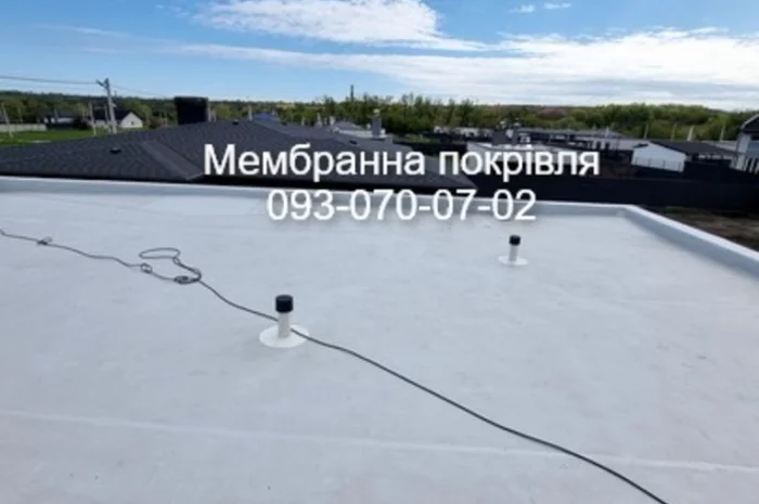 Монтаж ПВХ покрівлі та укладка ПВХ мембрани- фото № 3