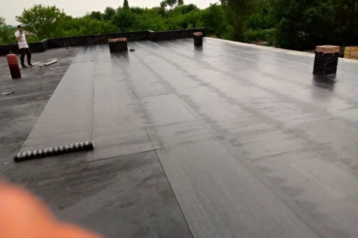 Ремонт плоской крыши евробитумом в Першотравенске- фото № 1