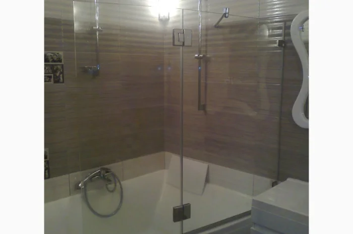 Стеклянные шторки для ванной без рамы- фото № 2