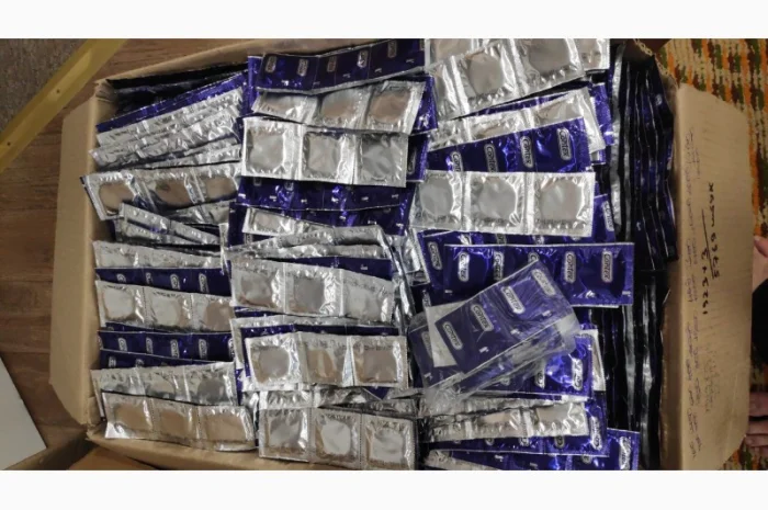 Купую неликвідні презервативи та просрочені товари- фото № 1