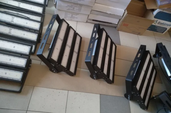 Лазерный рез металла Светодиодное освещение Гибка Сварка Гравировка Токарно-фрезерные раб- фото № 1