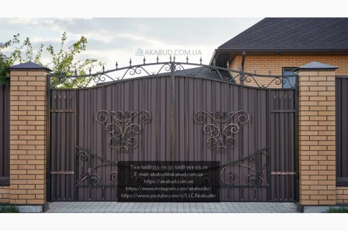 Ковані розпашні ворота з елементами кування- фото № 20