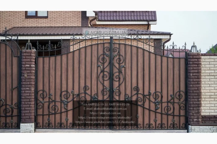 Ковані розпашні ворота з елементами кування- фото № 15