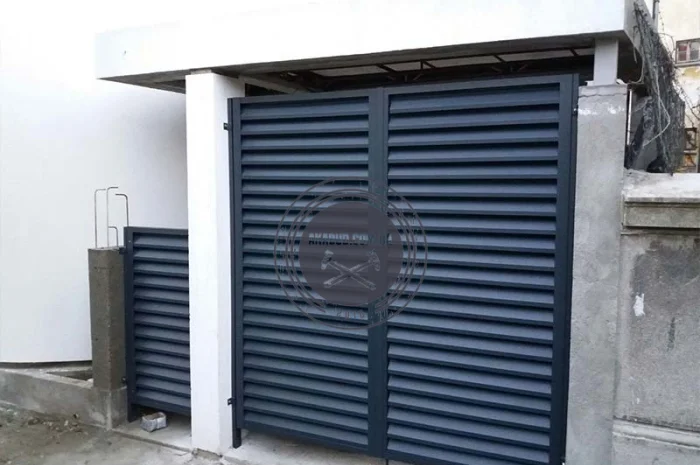 Металлические заборы и ворота-жалюзи для надежной защиты- фото № 6